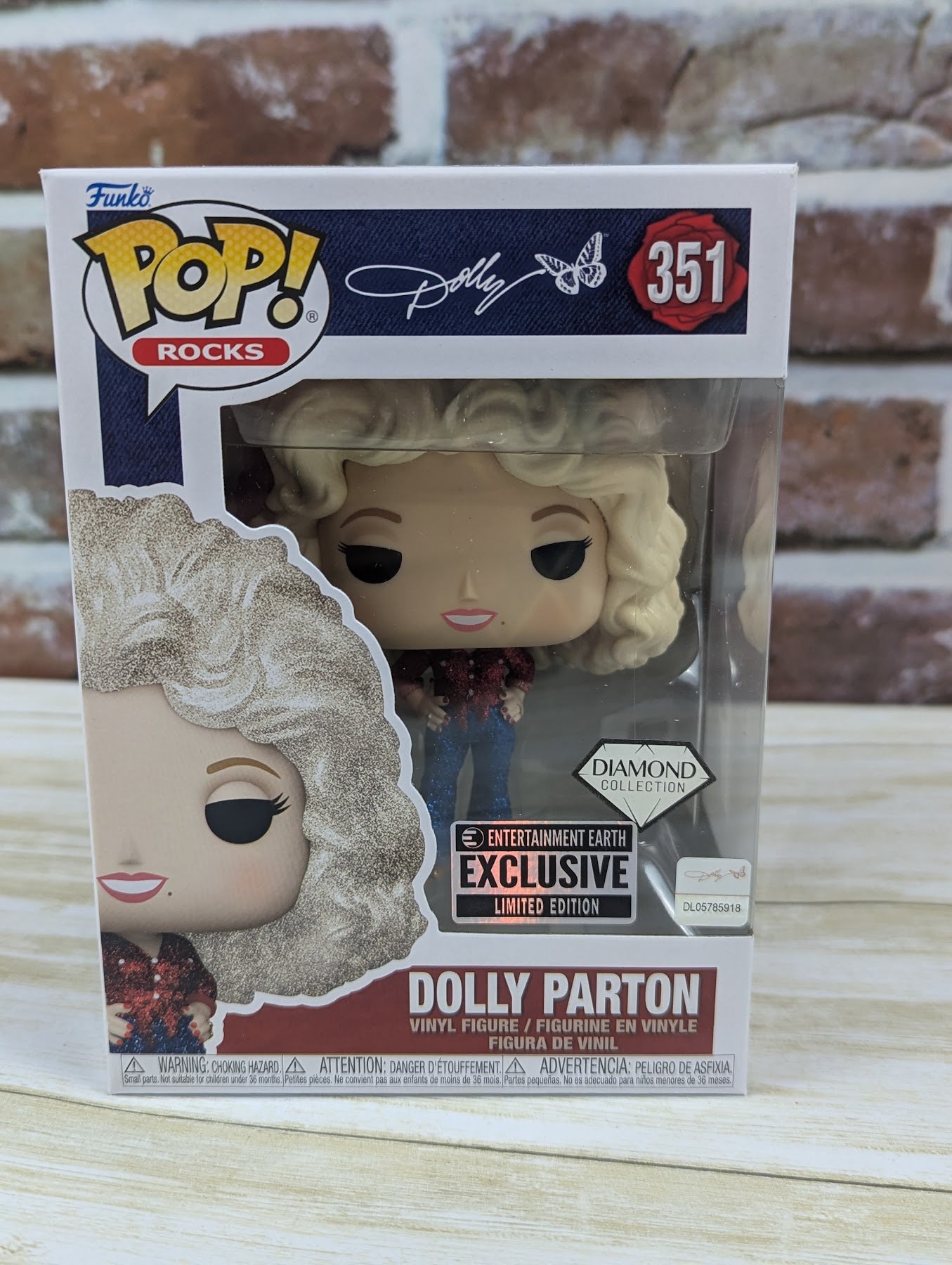 Funko Pop! Rocks Dolly Parton #351 - Diamond Collection Exclusive