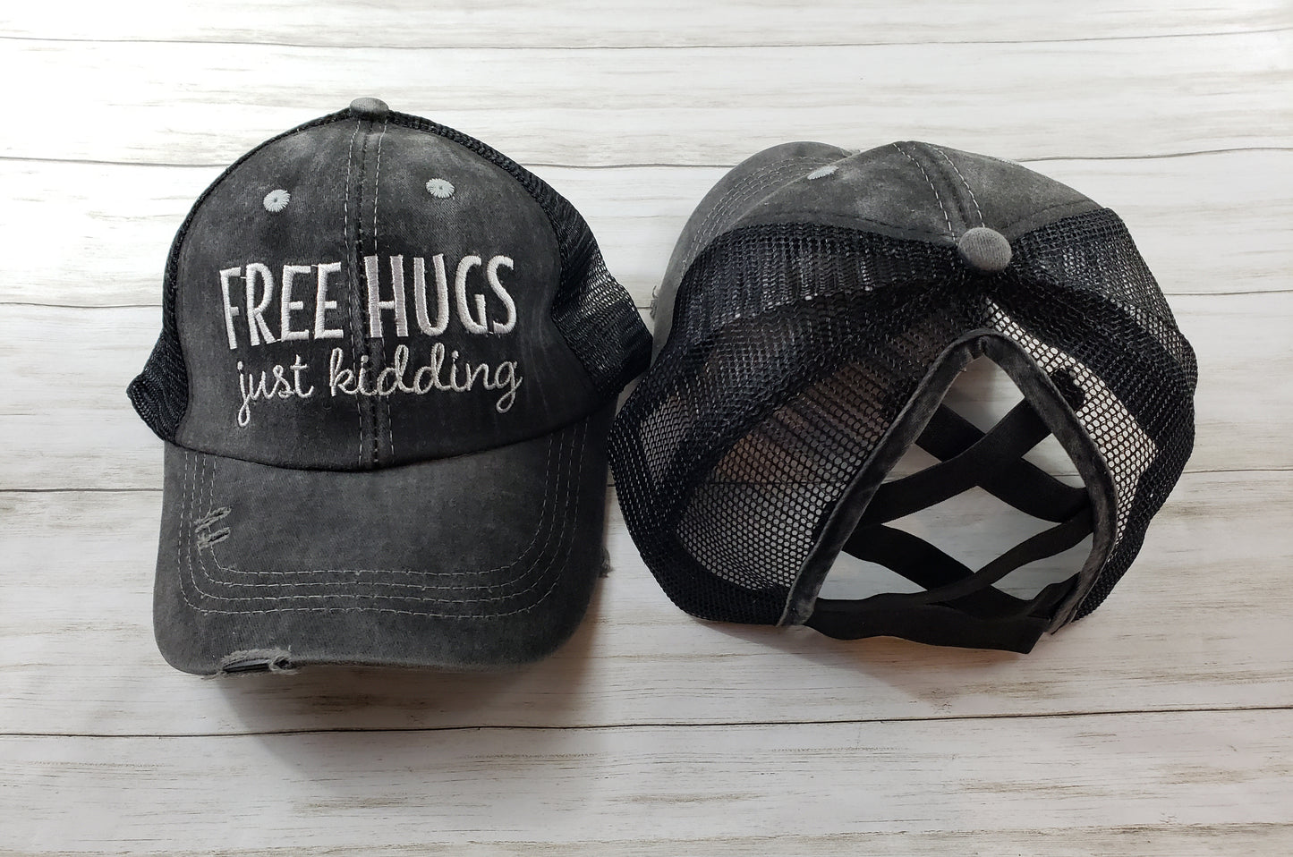 Stylish Embroidered Criss-Cross Ponytail Cap – Perfect for Messy Buns and Ponytails