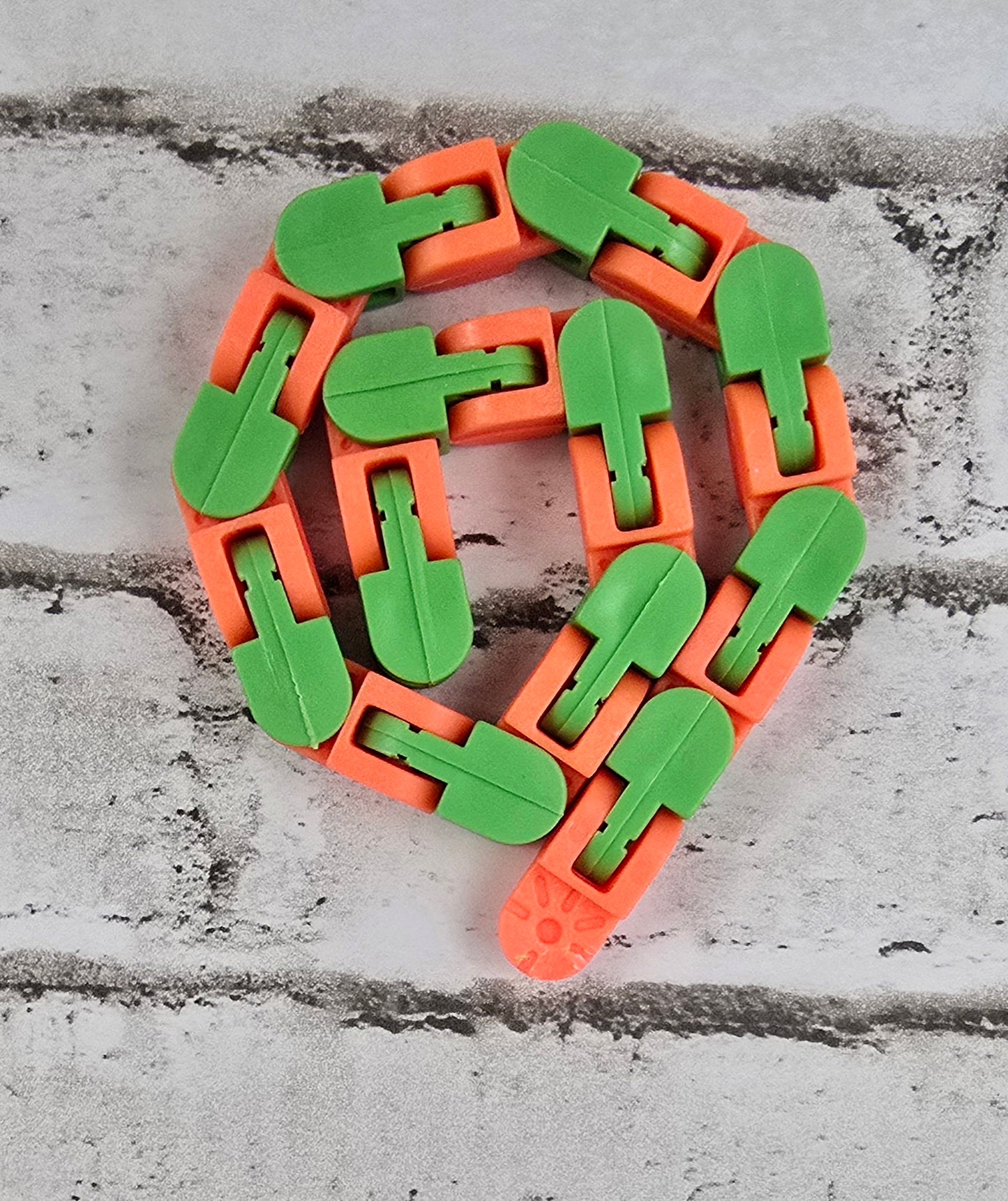 Twist-N-Click - 24 Link - Sensory Fidget Chain - Multiple Colors Available